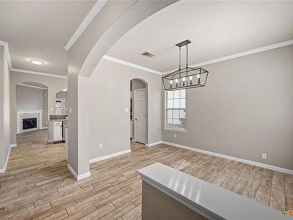 3rd image of 202 Flinn St