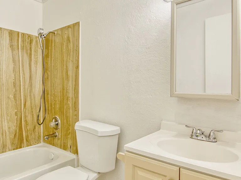 5657 E 28th St #5657 — Photo 7