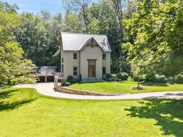 26 Pound Ridge Road, Pound Ridge, NY 10576