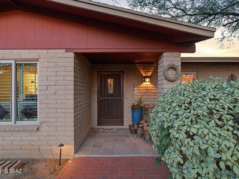 1st image of 10280 E Rio Vista Pl