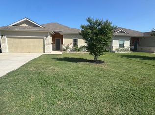 1520 Hunters Rd, Lockhart, TX 78644