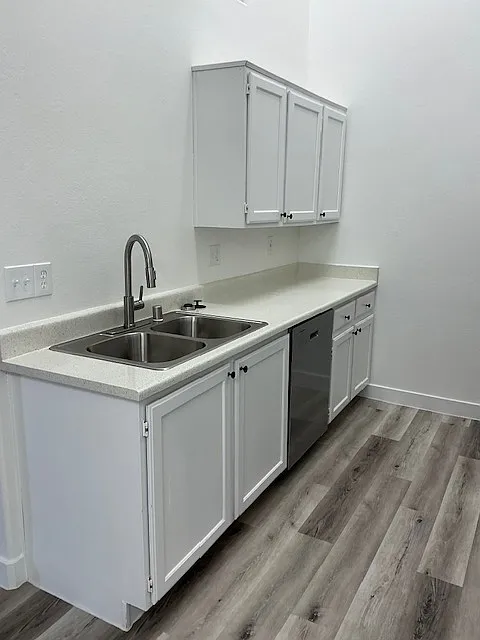 2 bed, 2.5 bath, 1020 sqft, $1,694 — Photo 2