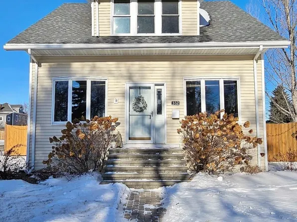 332 3rd St SW, Rugby, ND 58368