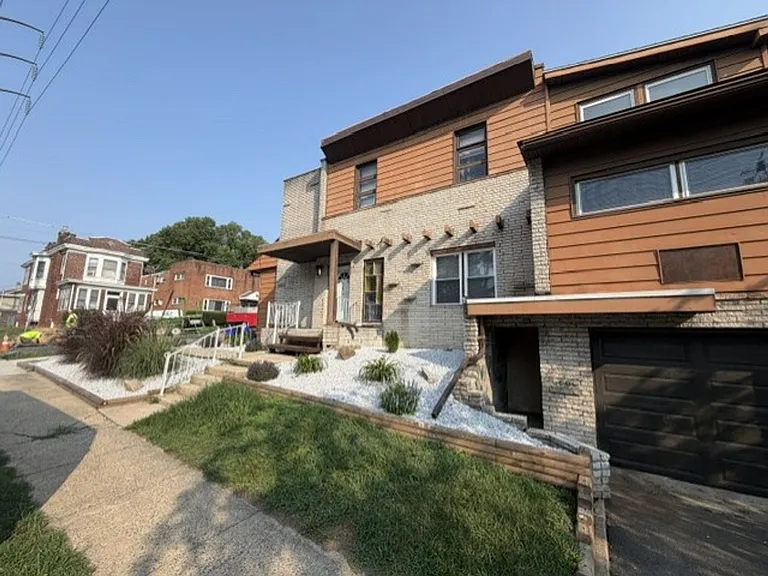 563 S 24th St — Photo 7