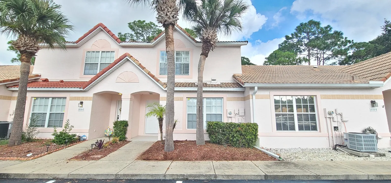 2 bed, 2.5 bath, 1726 sqft, $2,000 — Photo 1