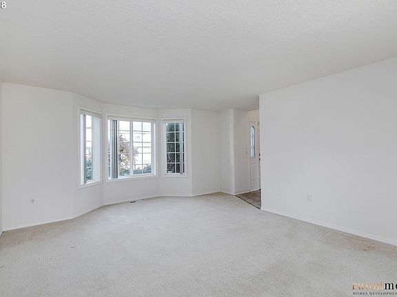 2nd image of 17605 NE 26th Way