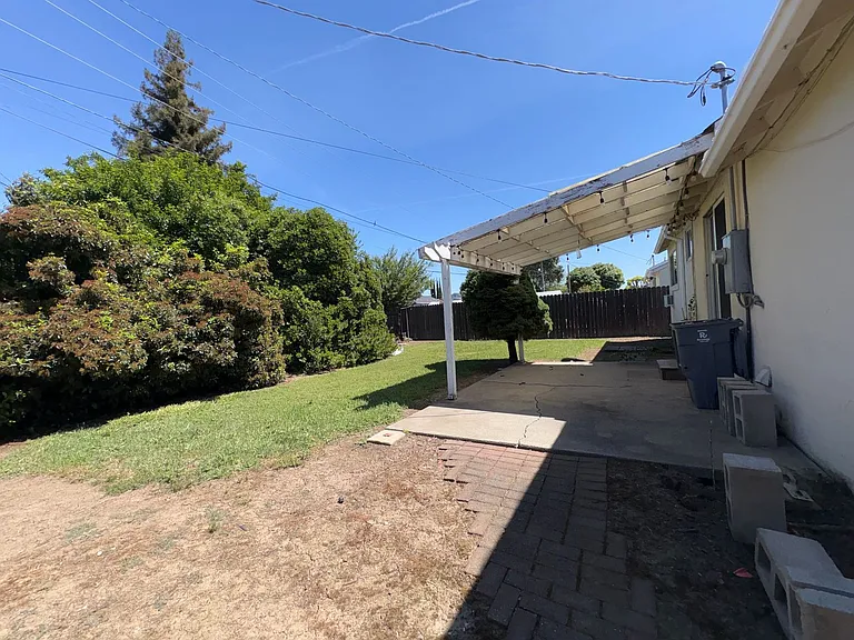 324 Cottonwood St — Photo 18