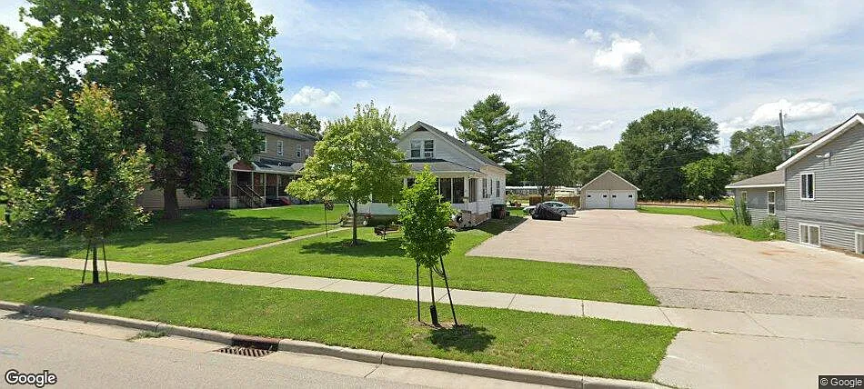 3 bed, 1500 sqft, $2,200 — Photo 4