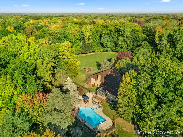 4120 Mission St NW, Grand Rapids, MI 49534