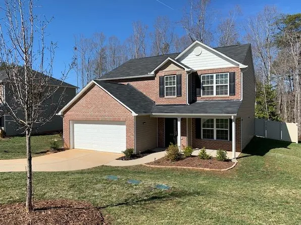 3837 Sandalwood Ln, Winston Salem, NC 27106