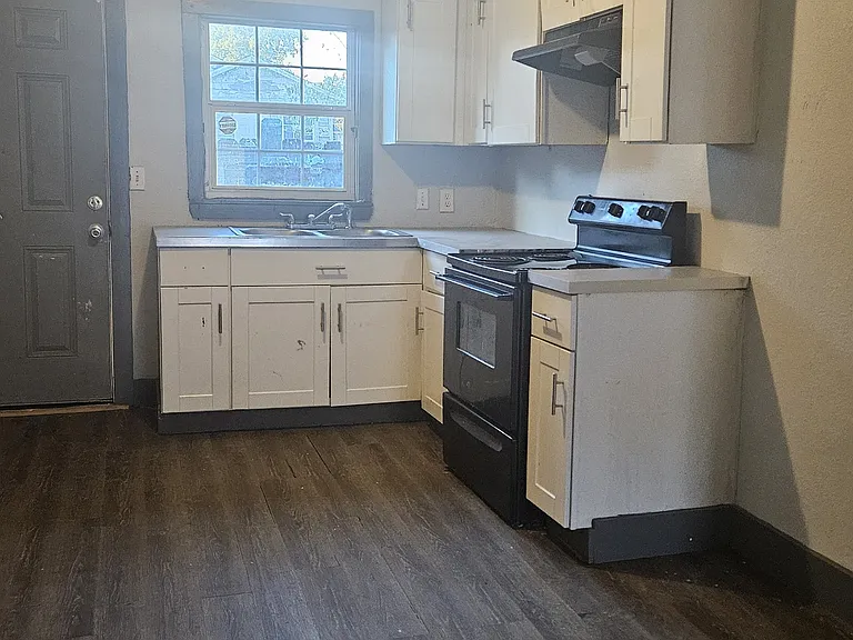 3702 Crane St — Photo 16