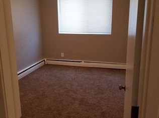 Hiawatha, Minneapolis, MN 55406