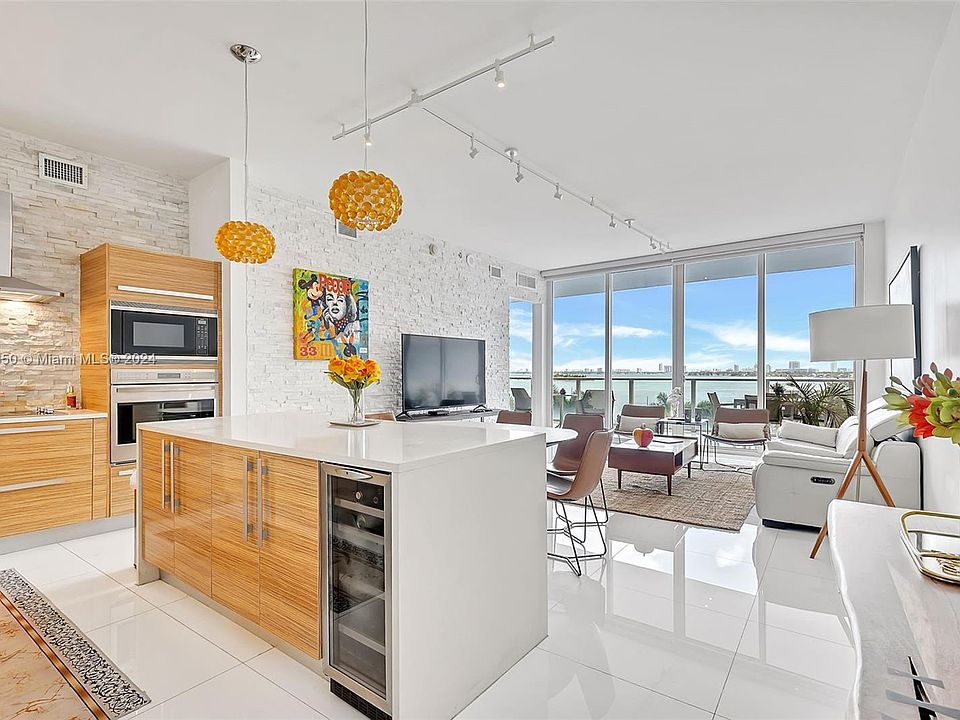 1st image of 2020 N Bayshore Dr APT 607