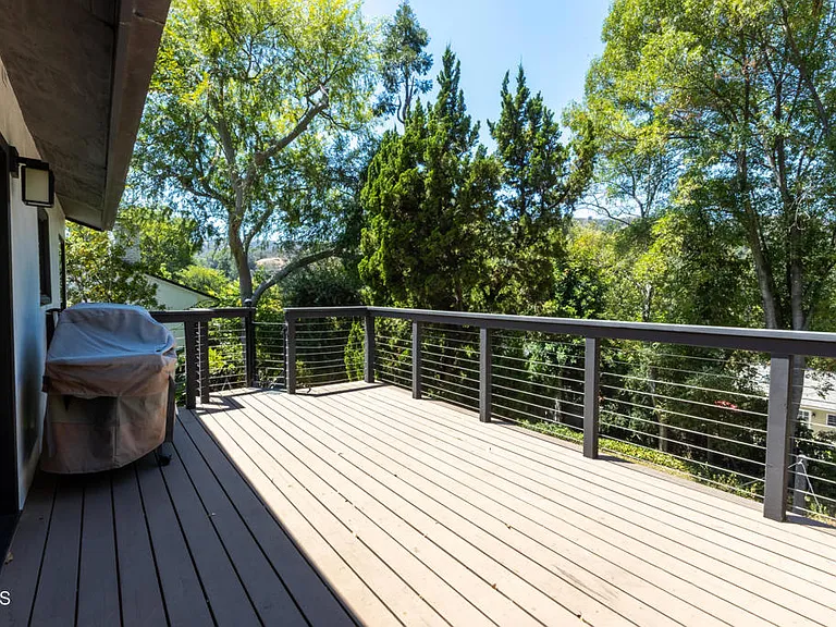 1483 Arroyo View Dr — Photo 34