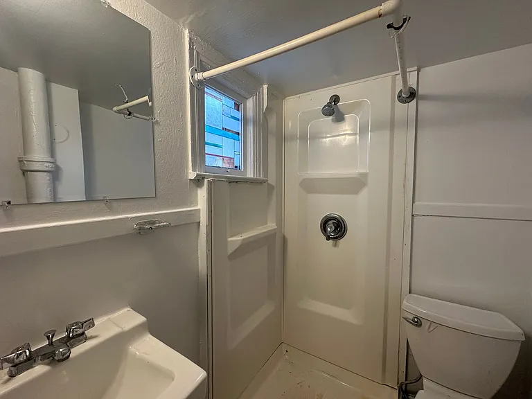 113 N Hamilton St — Photo 4