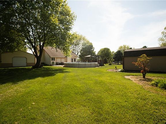 4th image of 202 Howard Rd