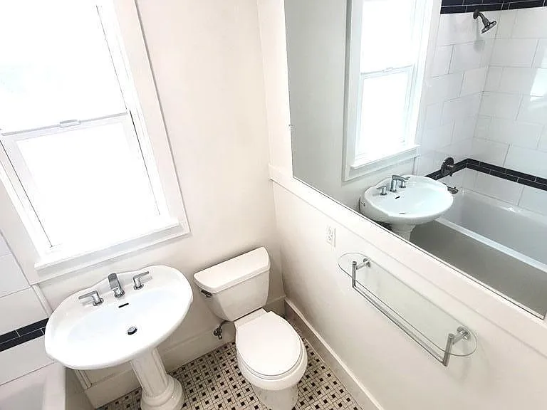 1418 Larkin St #12 — Photo 7