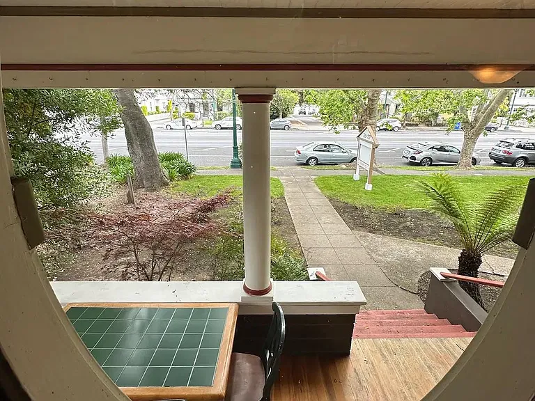 735 Broadway — Photo 14