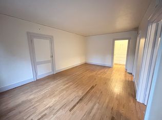 1526 SE Hawthorne Blvd, Portland, OR 97214