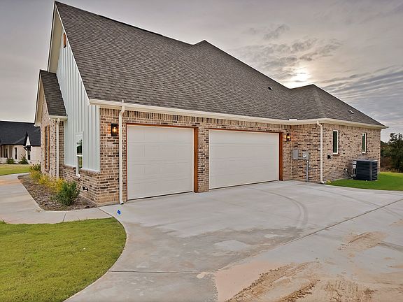4th image of 1066 Kingsley Ct