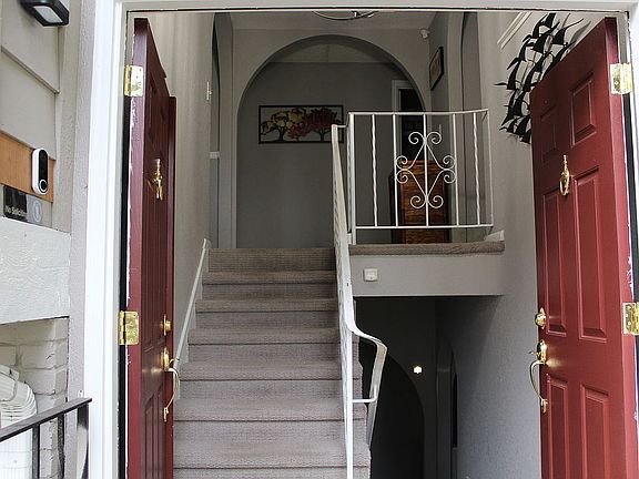 2nd image of 3202 28th St SE