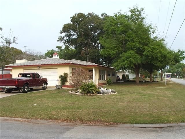 SW corner front