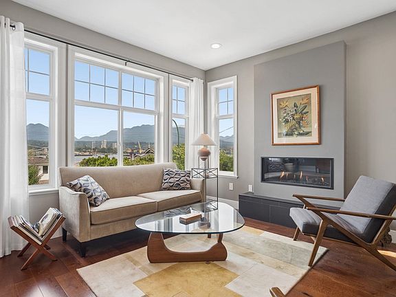 3rd image of 2808 Wall St