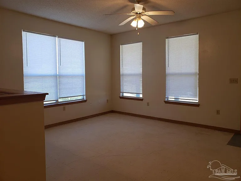 5020 Lillian Hwy #B — Photo 3