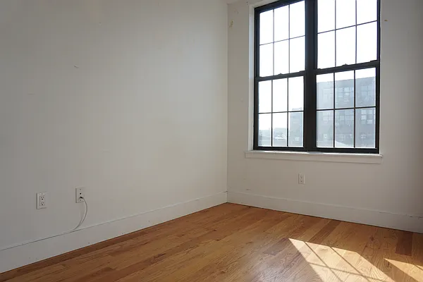 Rented by Rennit Inc. | media 4