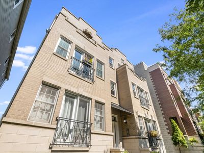 1244 W Ohio St APT 3E, Chicago, IL, 60642