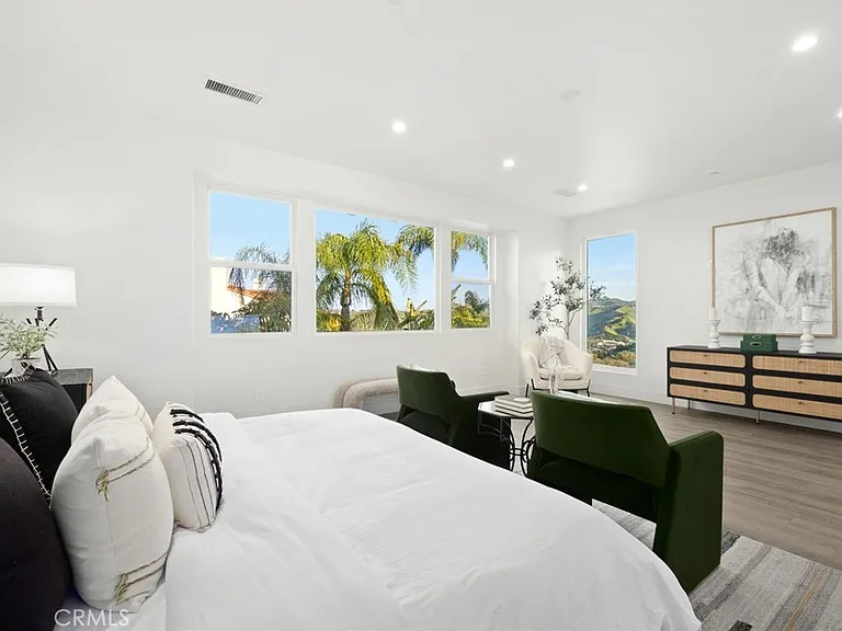 5704 Lyon Ct — Photo 12