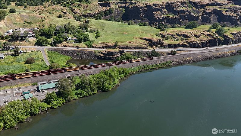 3rd image of 212025870 Lewis and Clark Highway