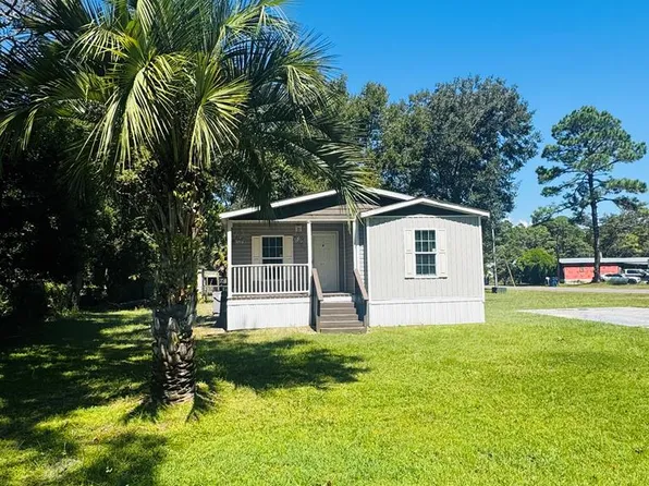 225 Timothy Simmons St, Apalachicola, FL 32320