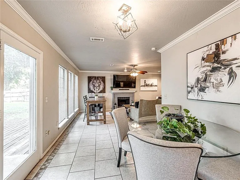 12901 Carrie Ct — Photo 10