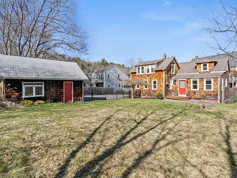 14 Morse Ct — Photo 2