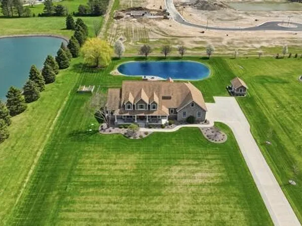 4754 Holt Rd, Sylvania, OH 43560