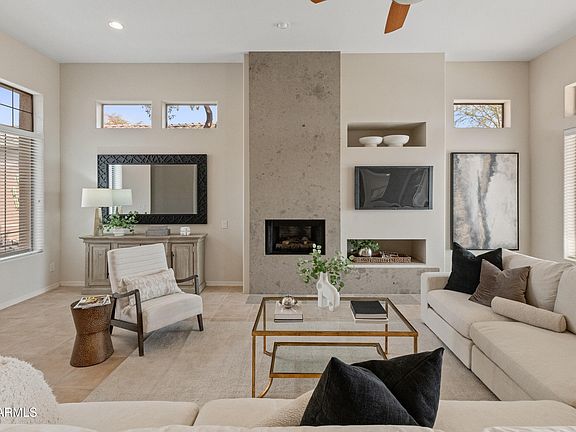 2nd image of 2207 W CAMARGO Drive