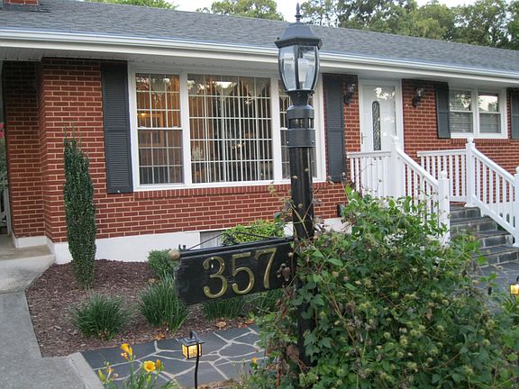 3rd image of 357 Langland Dr