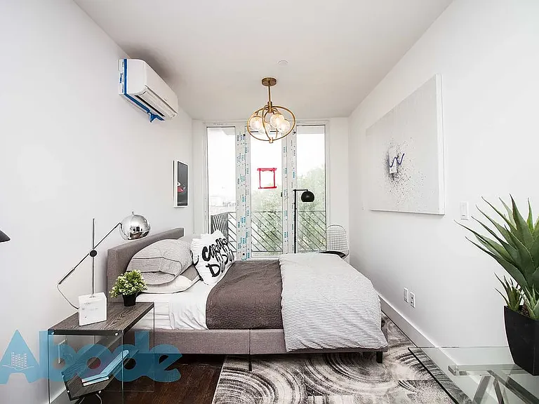 980 Halsey St #3D — Photo 4