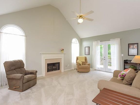 3rd image of 5023 Wesleyan Dr
