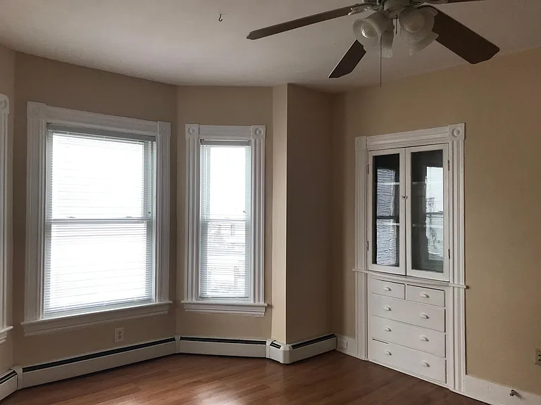178 Bell St #2 — Photo 4