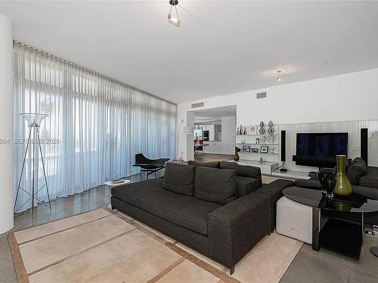 6101 Aqua Ave #702 — Photo 3