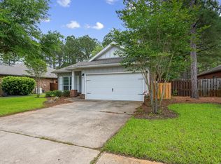 41 Dickens Dr, Freeport, FL 32439