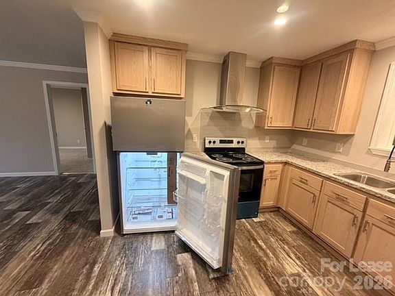 5th image of 85 Gravel Hill Ct #1