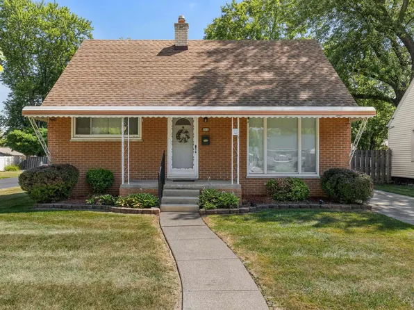 345 Gargantua Ave, Clawson, MI 48017