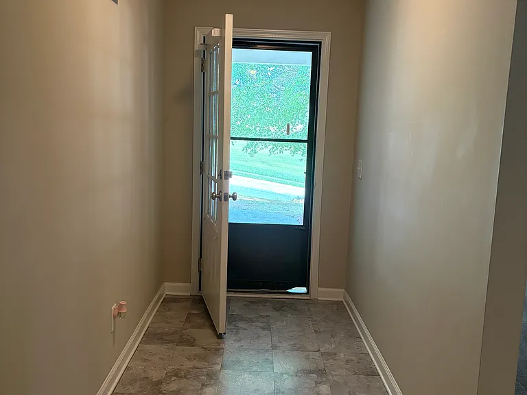 3106 Legacy Glen Path — Photo 4
