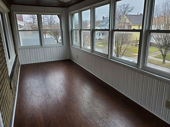 4th image of 2207 Wascana Ave