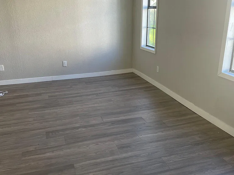2808 Aster Ave — Photo 6