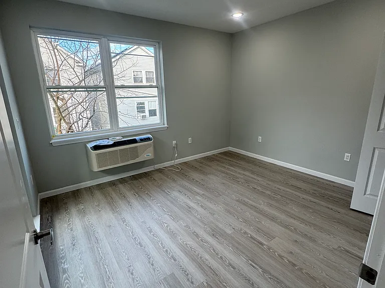 65-67 12th Ave #102 — Photo 2