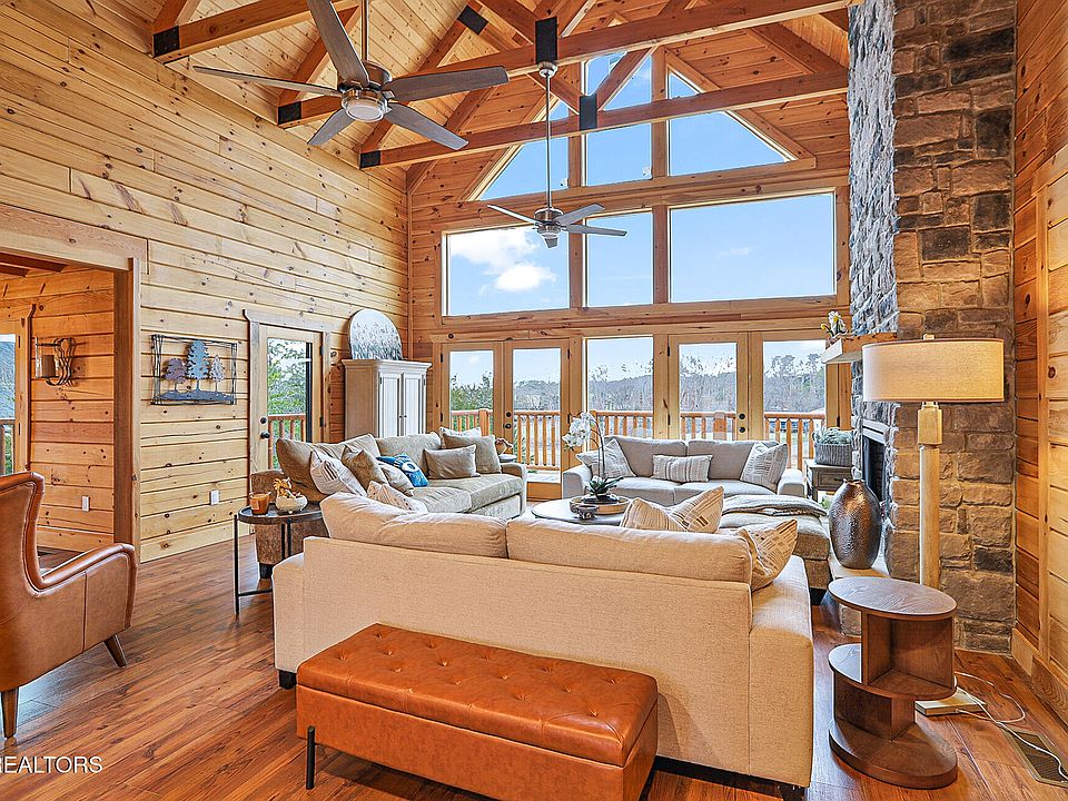 7th image of this home